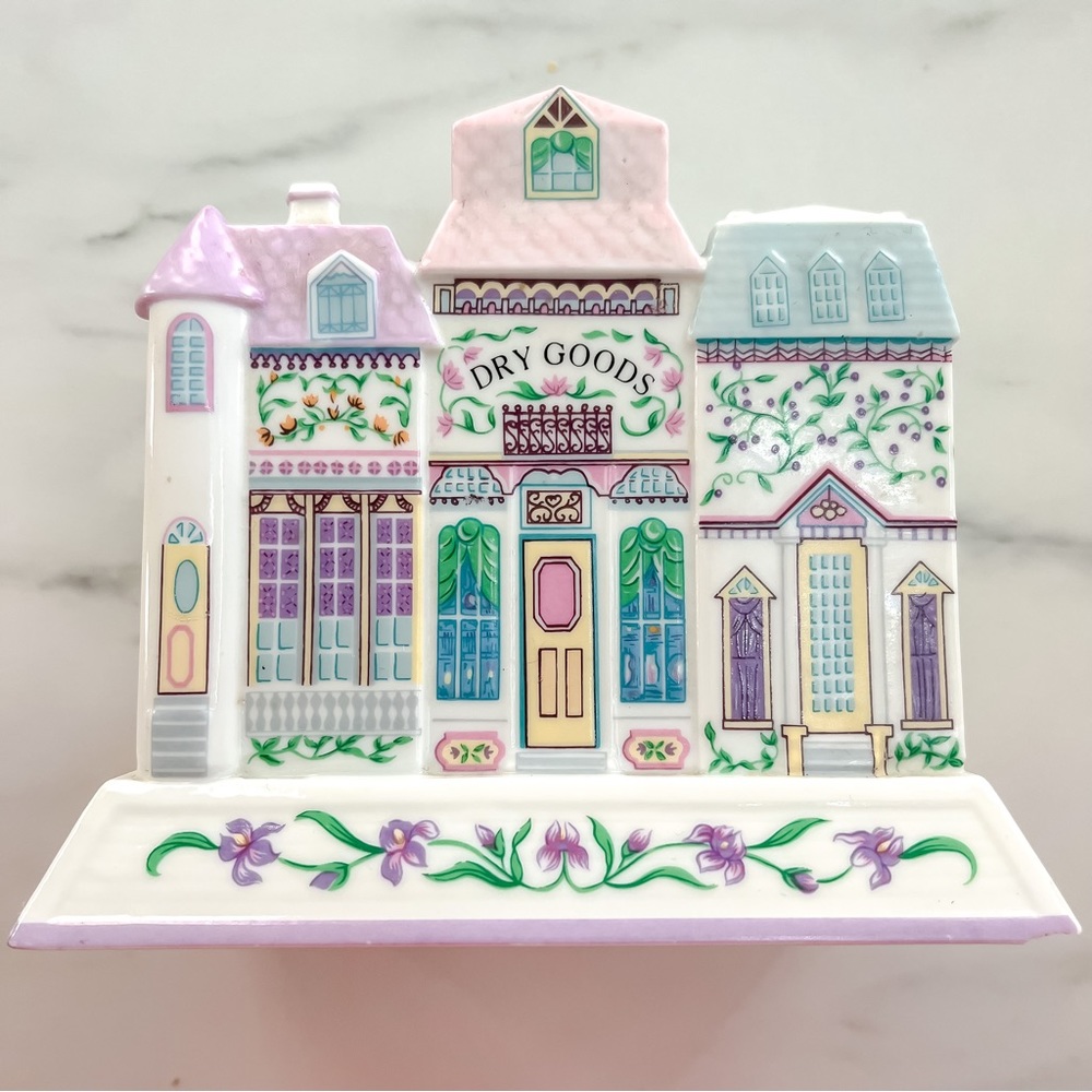 Lenox Village Dry Goods Napkin Holder